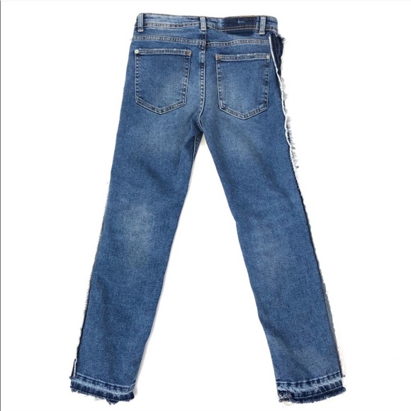New Zara distressed jeans 2 - Picture 2 of 8